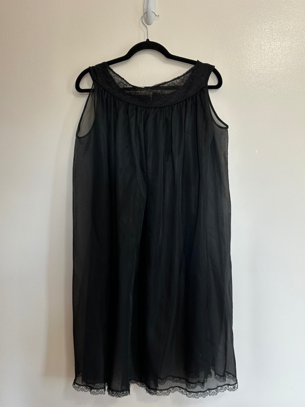 Vintage Union Made Black Sheer Nightgown & Matching Lace Robe, 2 Pc Set, Medium - Picture 5 of 8